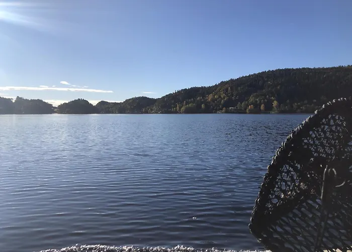 Barnevennlig Med Strand Og Hage - Wifi
