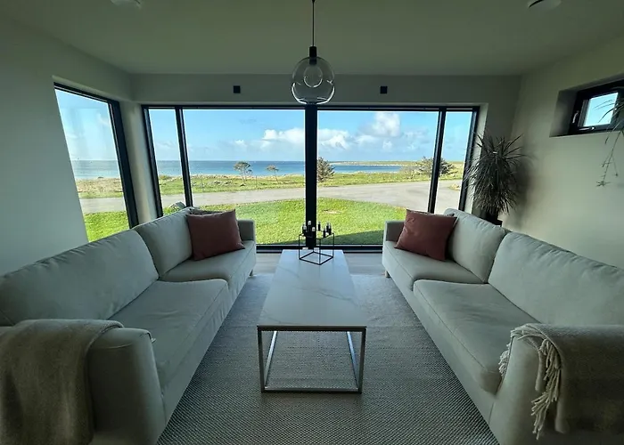House With Pool And Steam Bath On The Beach!